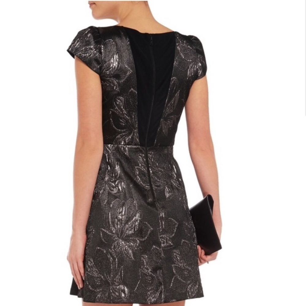 Alice + Olivia Trudy Dress Metallic Shimmer Fit & flare 6 Cocktail Party - Picture 2 of 9